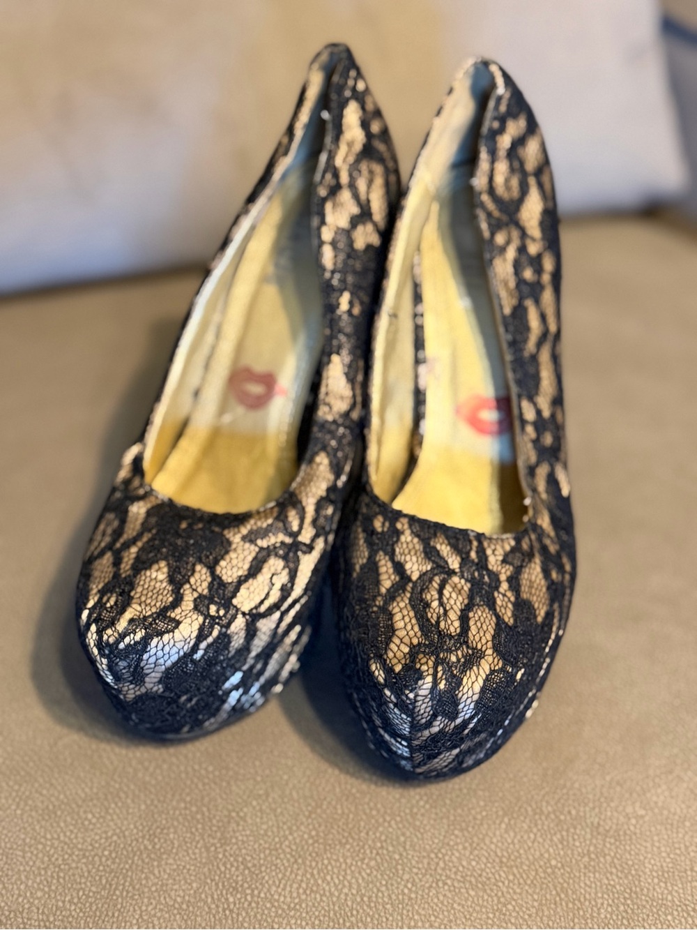 Lace-Overlay Nude Pumps with Black Lace
